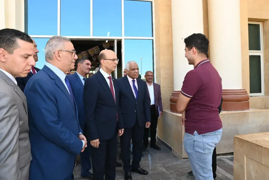 رئيس جامعة 