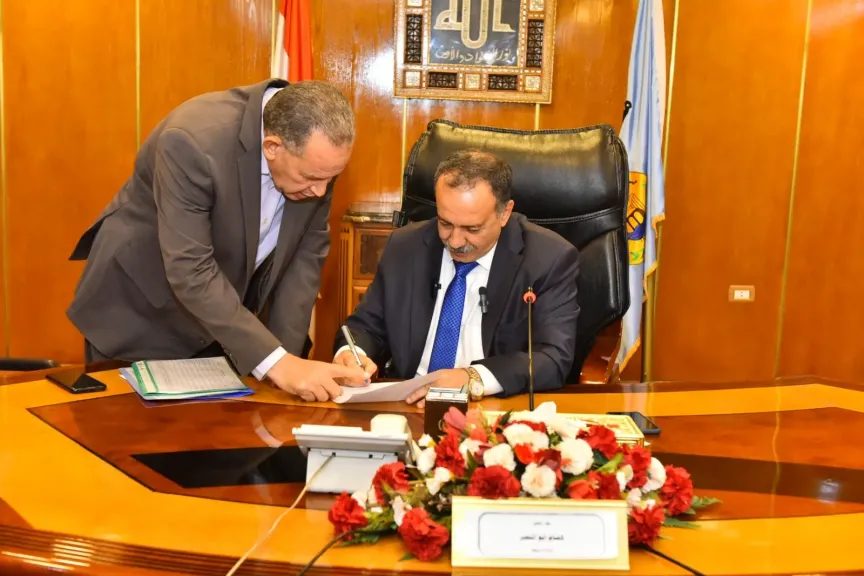 محافظ أسيوط 