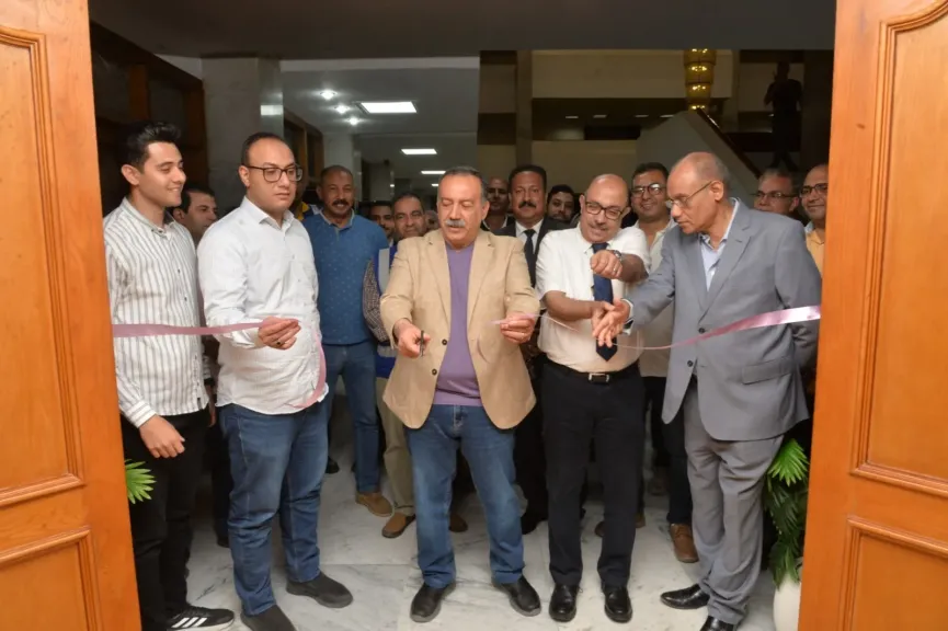 محافظ أسيوط 