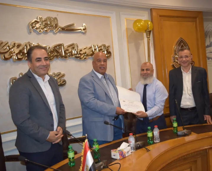 خلال التكريم 