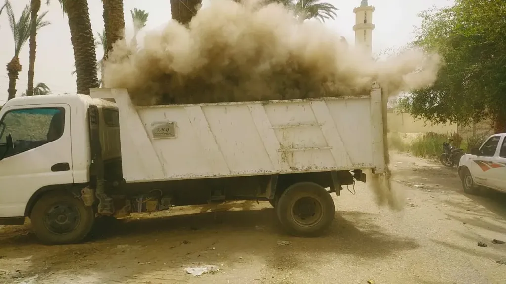 جانب من متابعه 