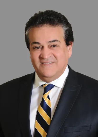 الدكتور خالد عبدالغفار وزير الصحة ونائب رئيس الوزرا المصرى 