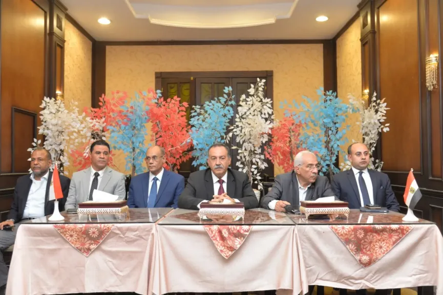 محافظ أسيوط 