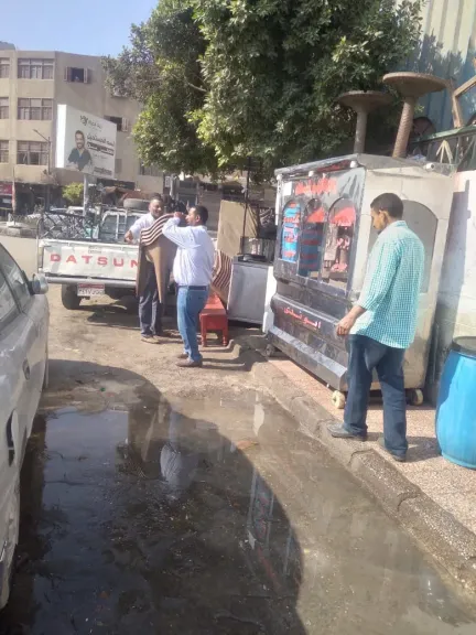 جانب من متابعه 