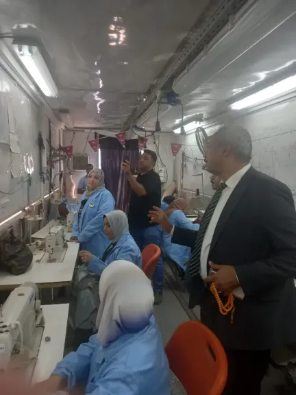 جانب من متابعه 