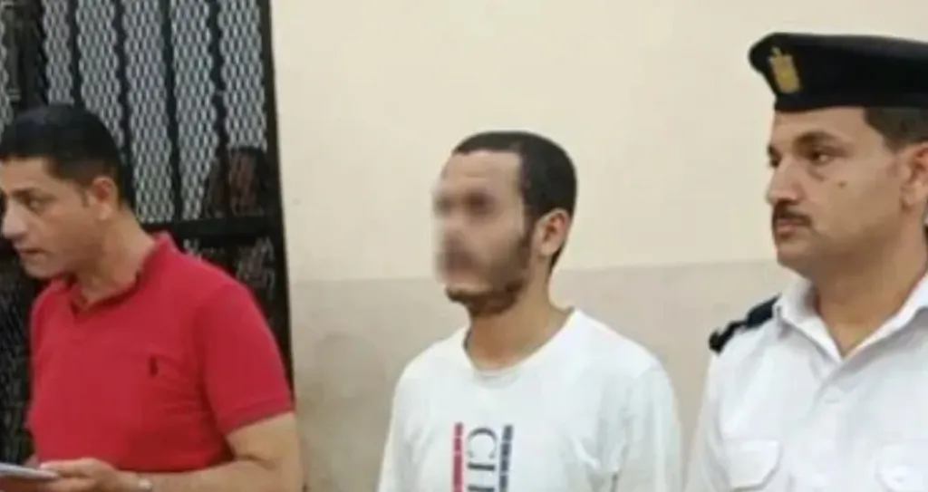 المتهم بقتل والدته حرقا
