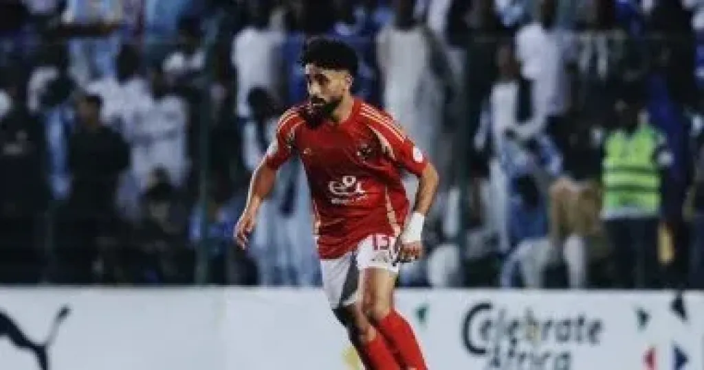 مروان عطية لاعب خط وسط فريق الأهلى
