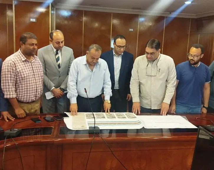 محافظ أسيوط 