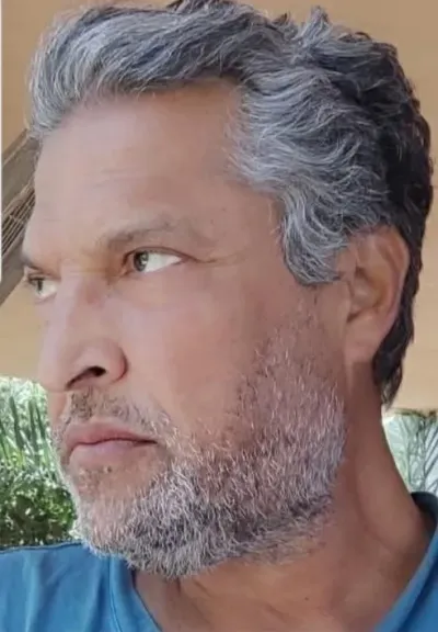 الراحل الكاتب الصحفى فتحى ابو العز