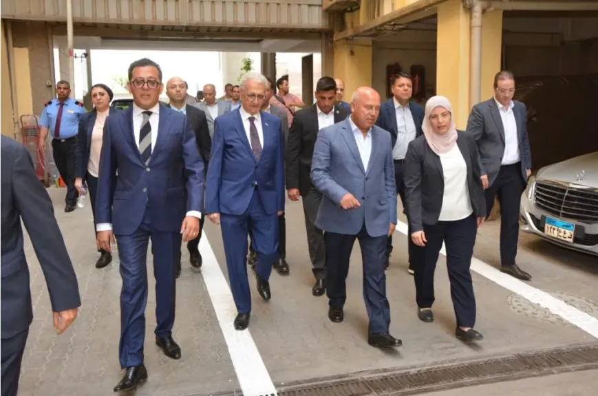 جانب من جولة الوزير بمصنع بافاريا