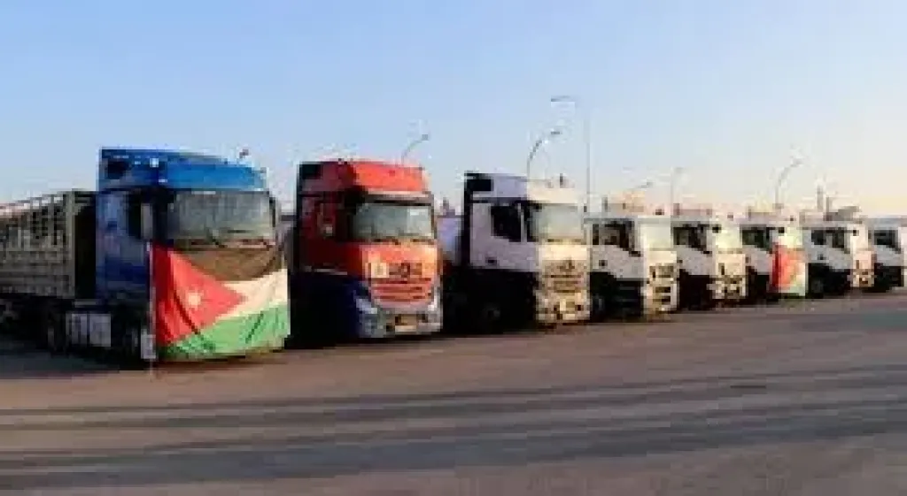 قوافل مساعدات
