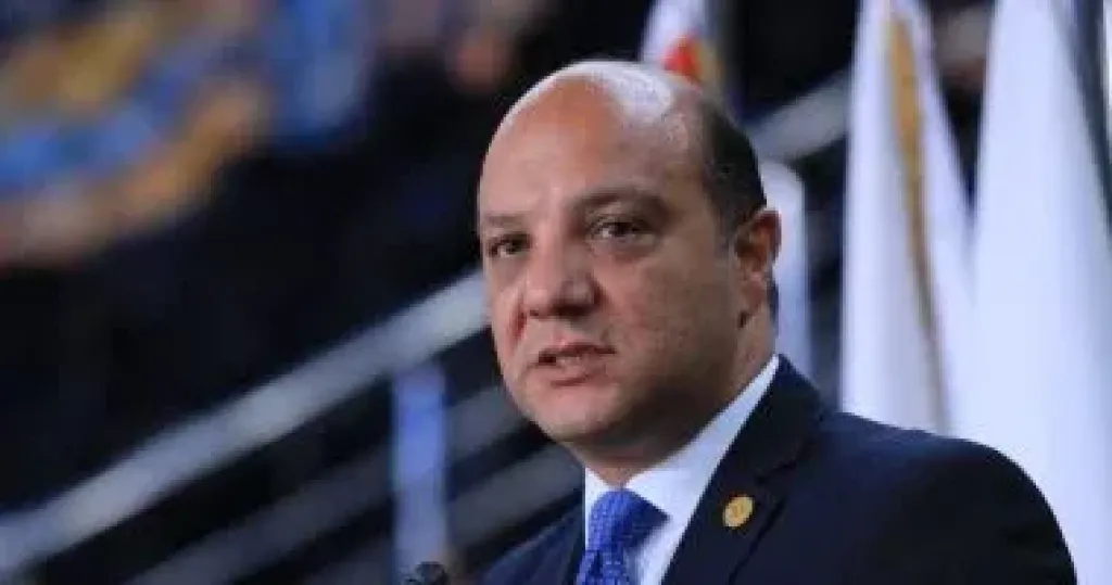 إيهاب امين