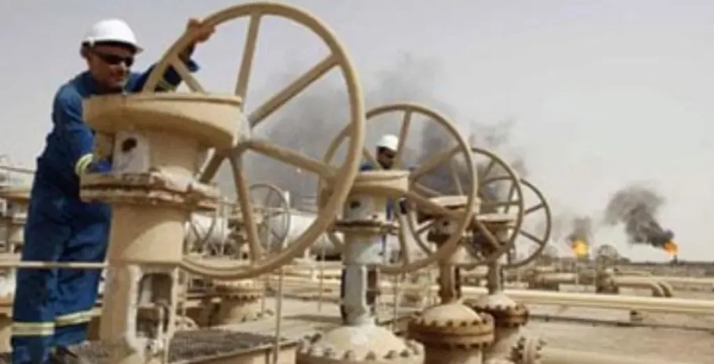 حقل نفط فى العراق