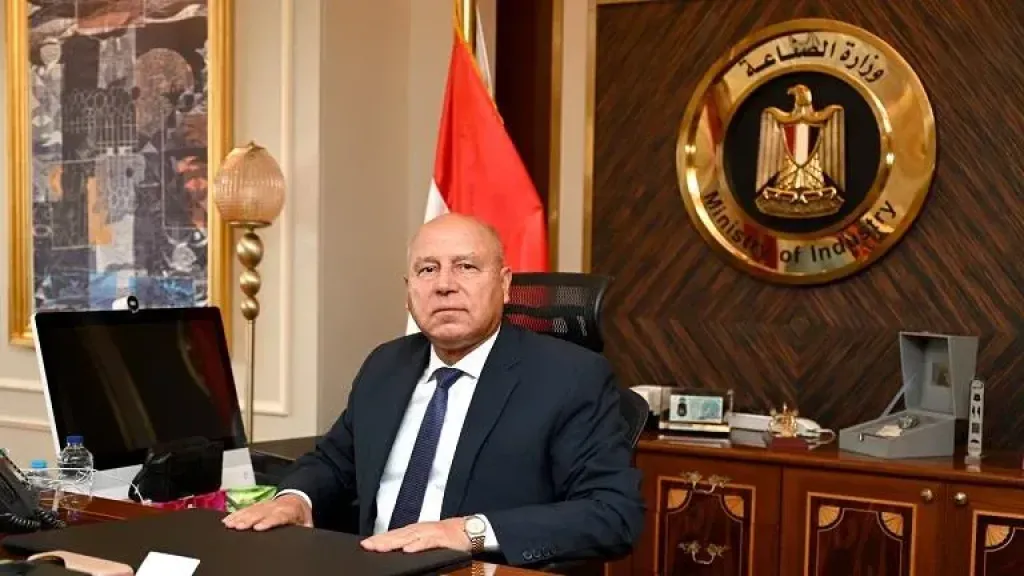 الفريق مهندس كامل الوزير نائب رئيس مجلس الوزراء للتنمية الصناعية وزير الصناعة والنقل
