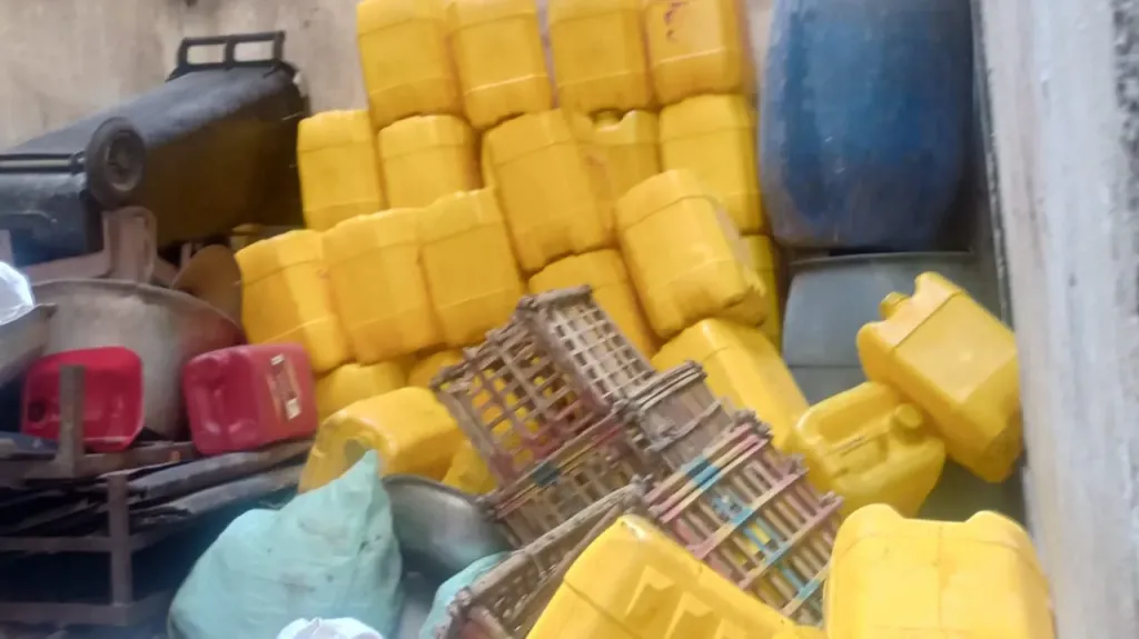 جانب من متابعه 