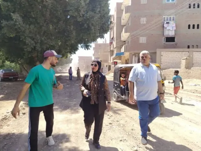 جانب من متابعه 
