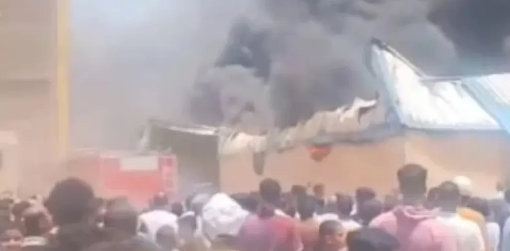 حريق مخزن بقرية أبو صير في البدرشين