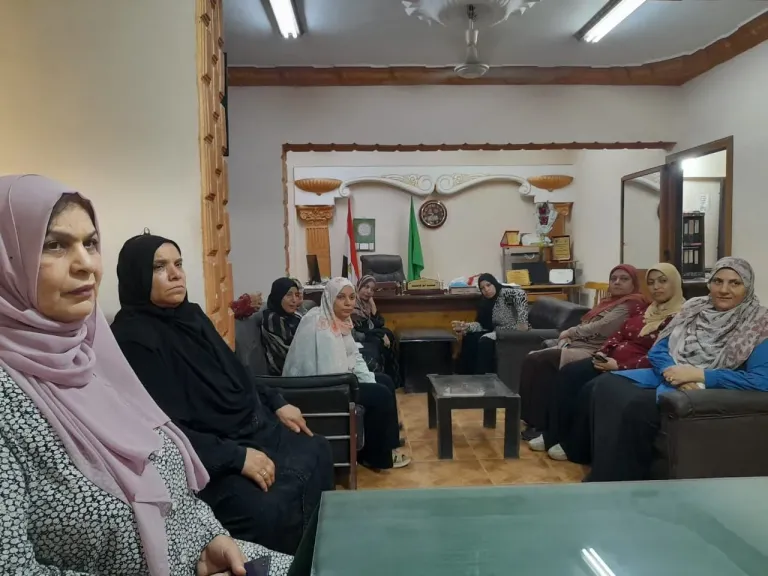 الندوة 