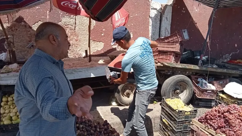 جانب من متابعه 
