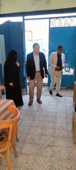 جانب من متابعه 