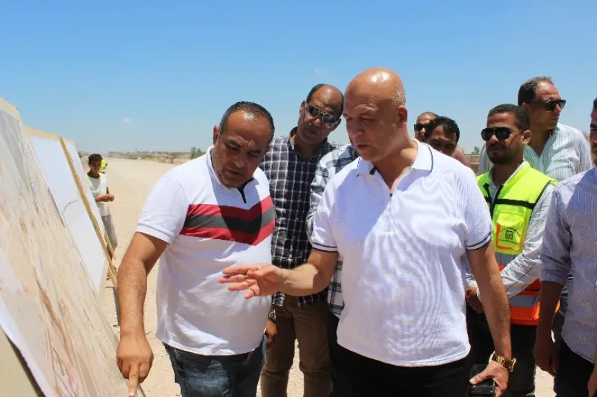 مسئولو الاسكان