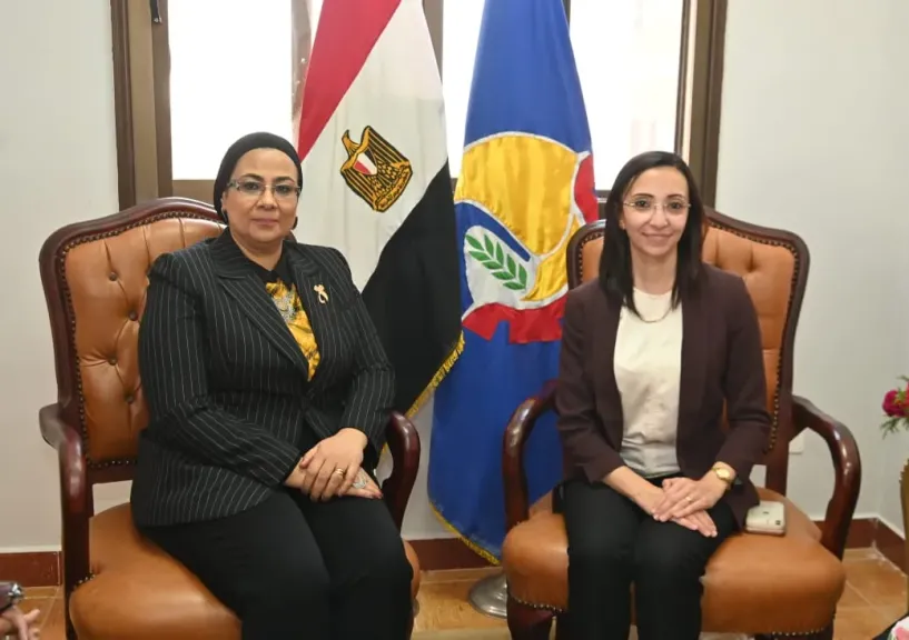 جاكلين عازر 