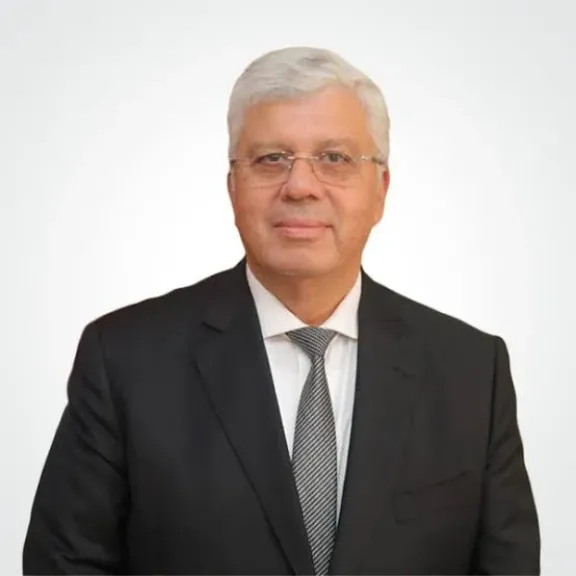 د/ أيمن عاشور