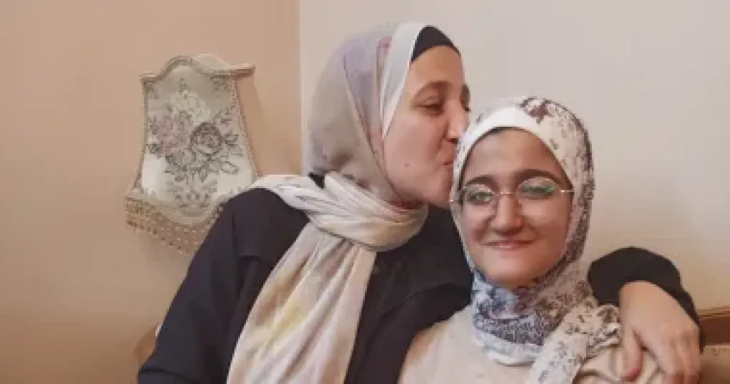 الأولى على الجمهورية بالثانوية العامة أدبى