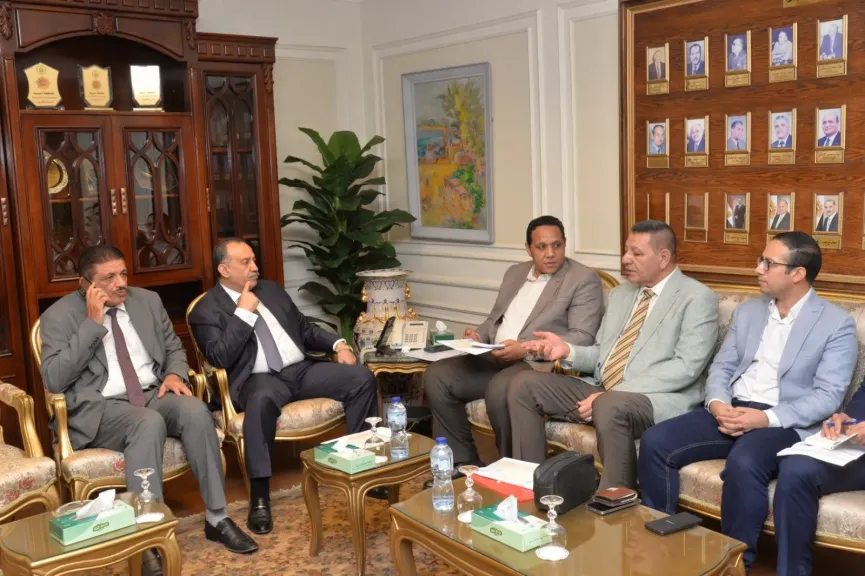 محافظ أسيوط 
