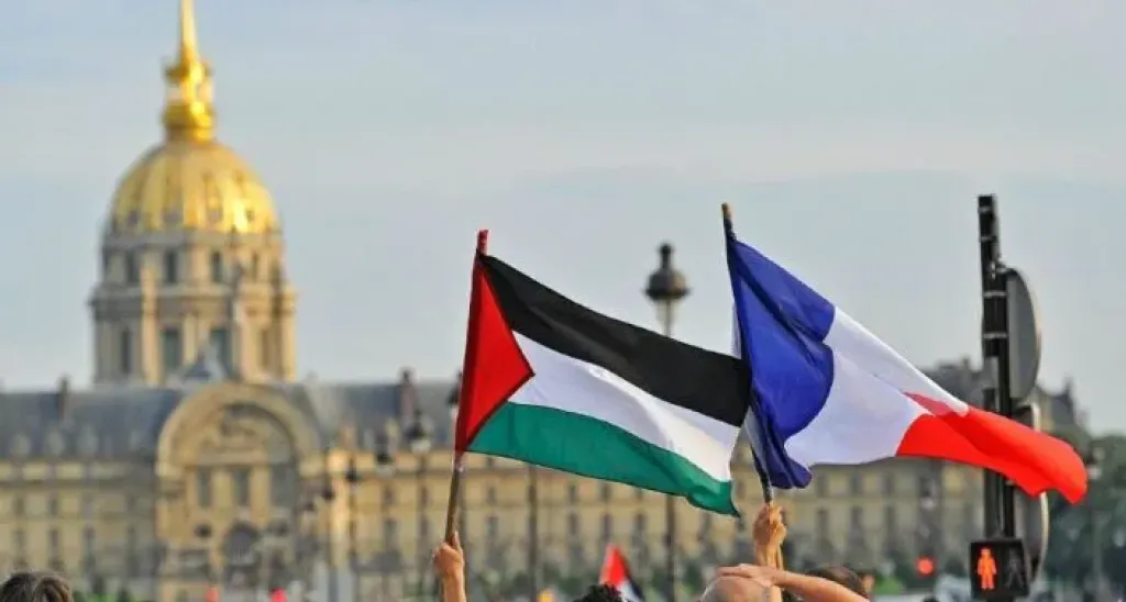 فرنسا