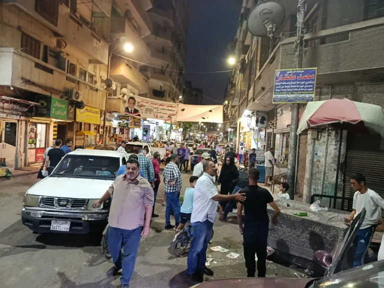 جانب من متابعه 