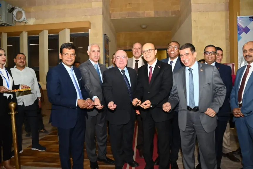 رئيس جامعة أسيوط 