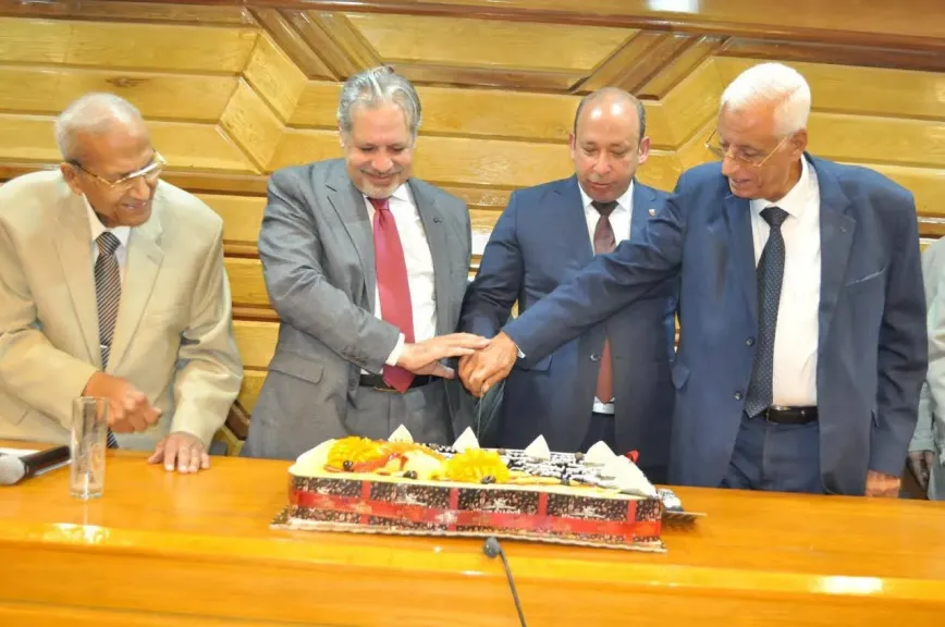 خلال التكريم 