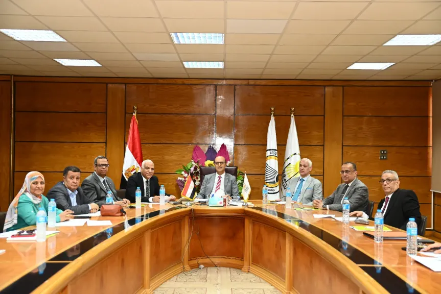 رئيس جامعة أسيوط 