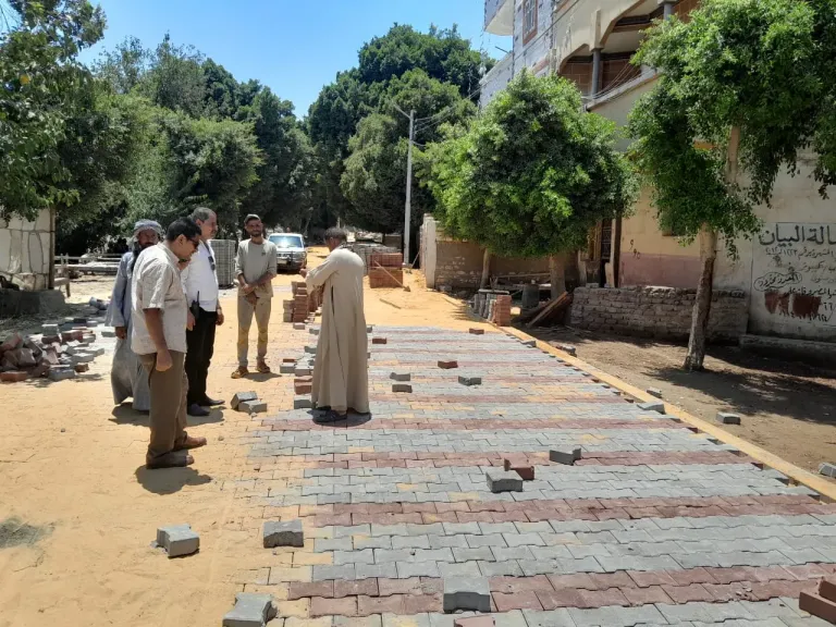 جانب من متابعه 
