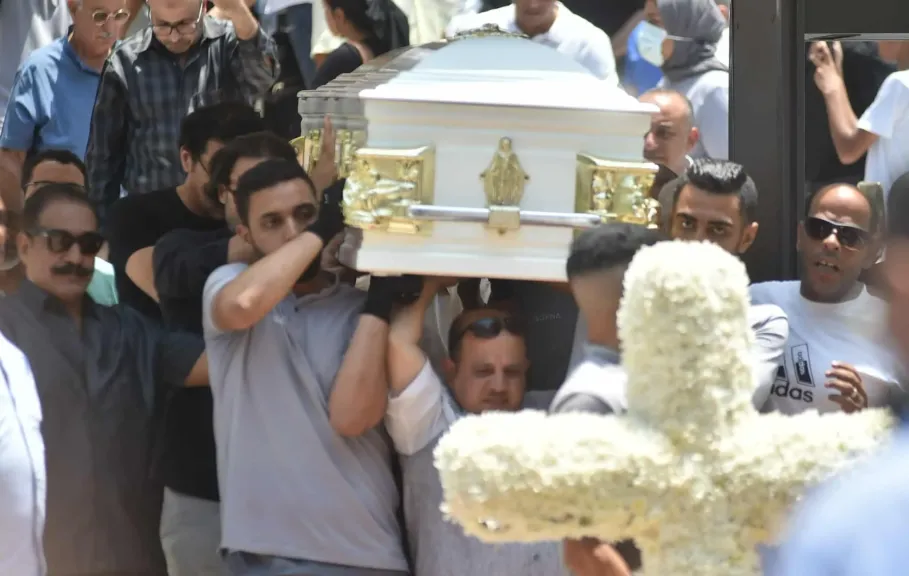 صلاة الجنازة على الفنان لطفي لبيب