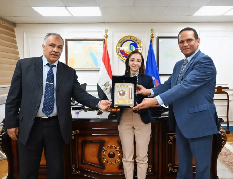 الدكتور جاكلين عازر
