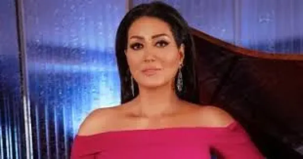 وفاء عامر