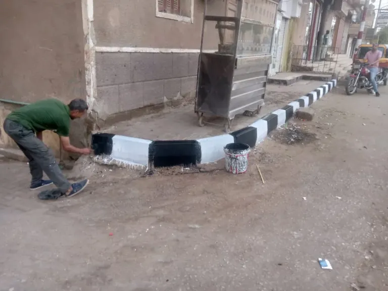 جانب من متابعه 