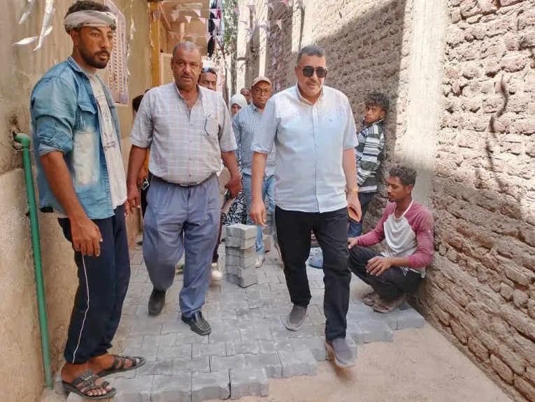 جانب من متابعه 