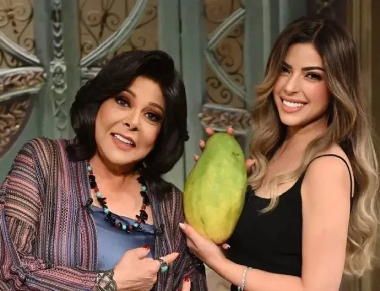 ميرنا جميل مع صاحبة السعادة