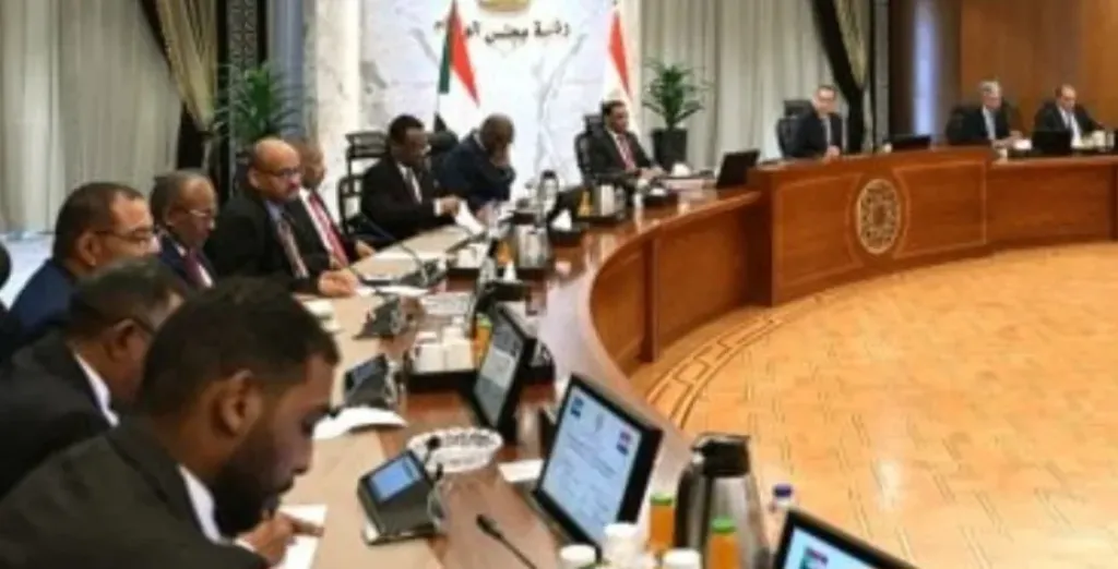 الدكتور مصطفي مدبولي رئيس مجلس الوزراء