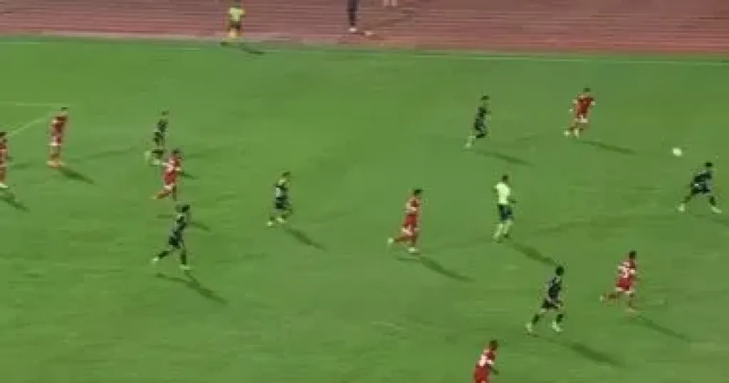  مباراة الأهلي ومودرن سبورت 