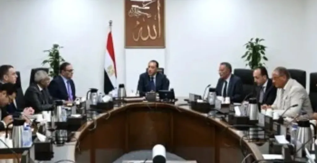 خلال الاجتماع