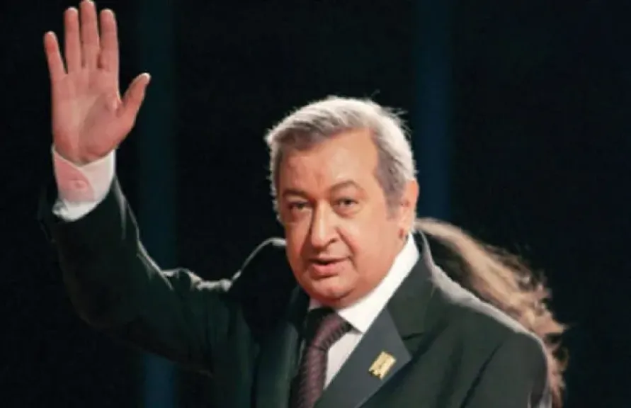 النجم الراحل نور الشريف