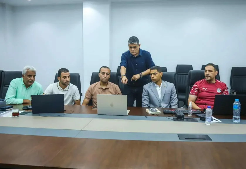 أوسكار يراجع تحكيم الدوري