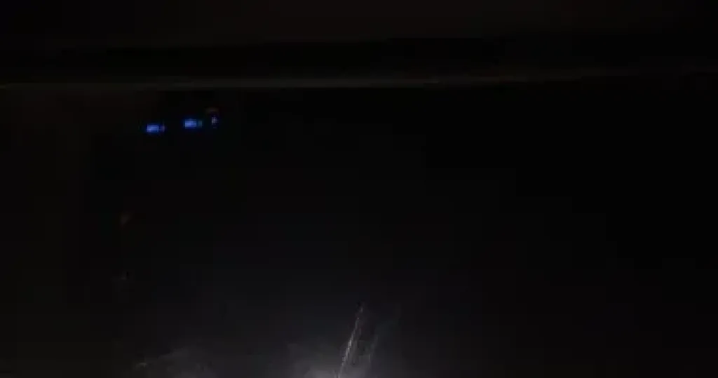قطع الكهرباء 