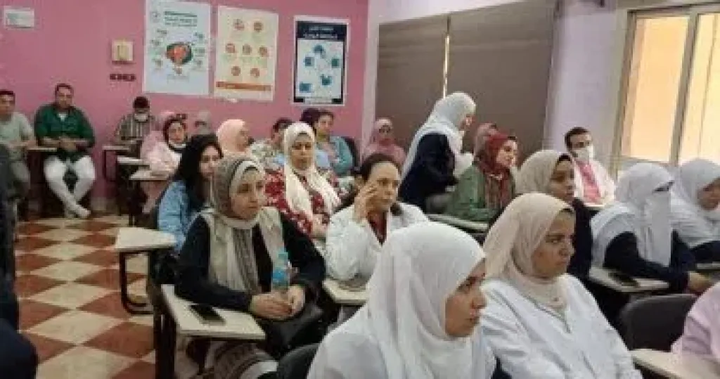 جانب من الندوة 