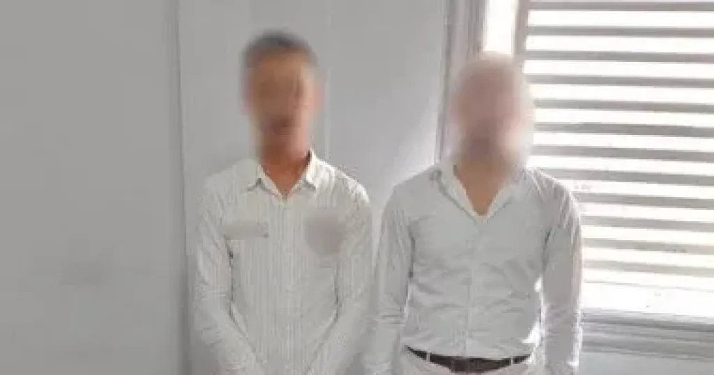 المتهمين 