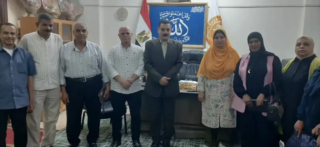 جانب من متابعه 